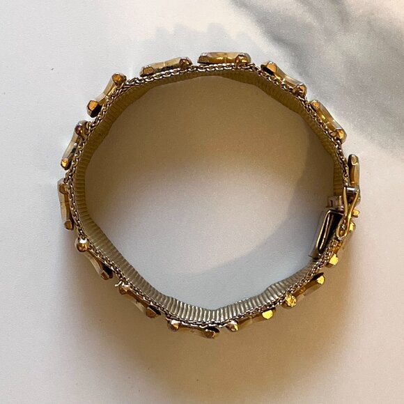 RARE Vintage 1960s Articulated Gold-tone Cuff Bracelet Hallmark "Cross 1961" - Picture 5 of 8